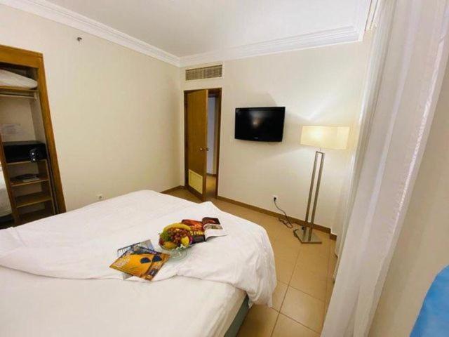 Hurghada Suites & Apartments Serviced By Marriott Екстер'єр фото A room at the hotel
