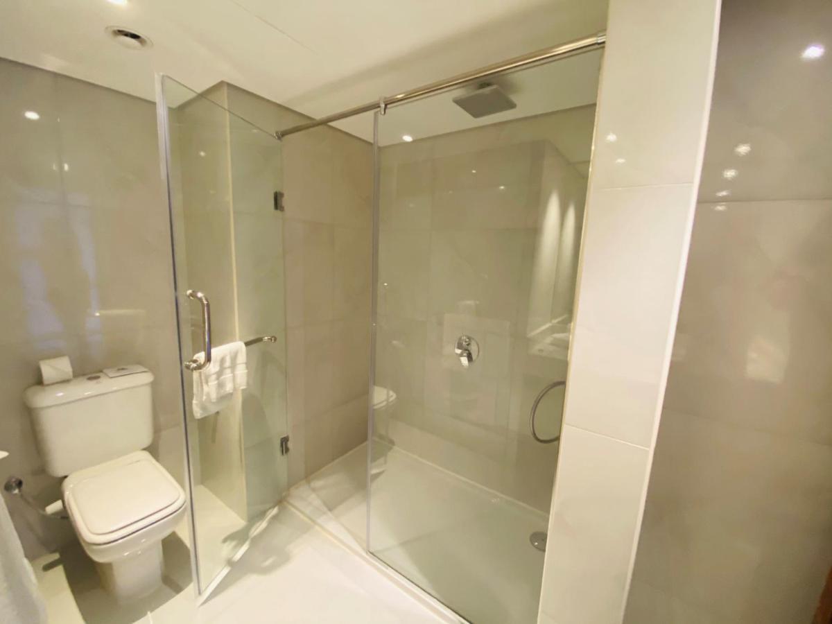 Hurghada Suites & Apartments Serviced By Marriott Екстер'єр фото A shower cubicle