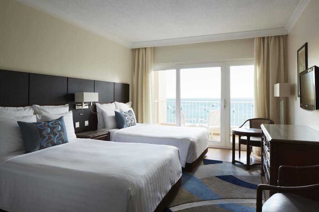 Hurghada Suites & Apartments Serviced By Marriott Екстер'єр фото A guest room at the Hilton San Diego Bayfront